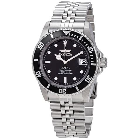 invicta diver black dial.